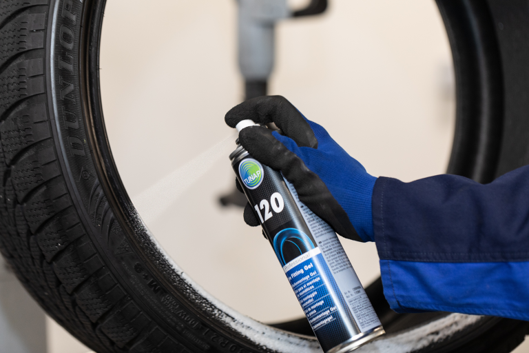 Tyre fitting: Simple, fast, economical and clean Tyre fitting: Simple, fast, economical and clean