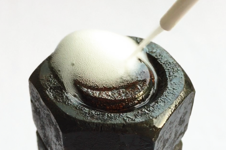Rusted screw is sprayed Rusted screw is sprayed